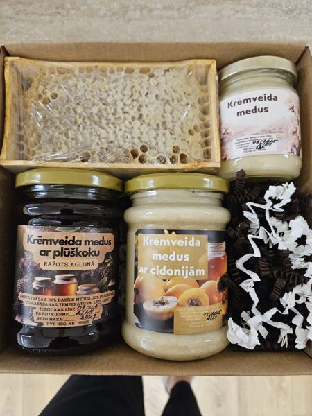 Dāvanu komplekts - krēmveida medus un šūnu medus